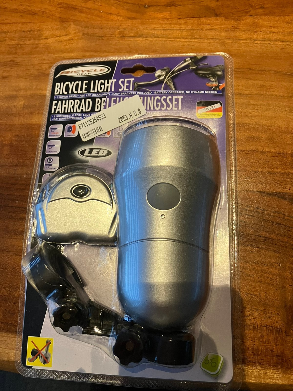 Nieuwe verlichtings set, Fietsen en Brommers, Fietsaccessoires | Fietsverlichting, Ophalen, Nieuw, Batterij, Verlichtingsset