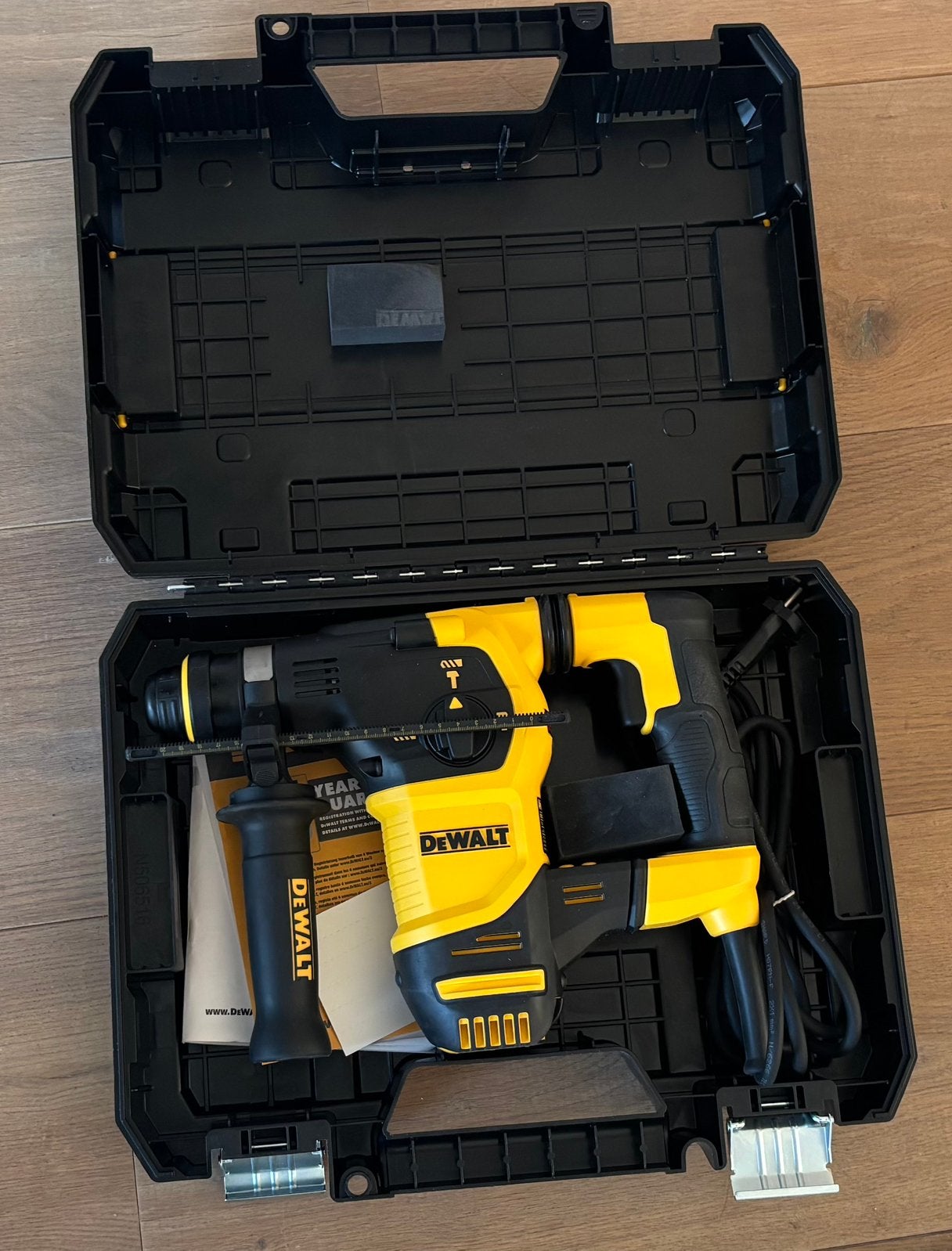 Foto 2 van Nieuwe DeWalt D25333K combihamer - Ongebruikt!