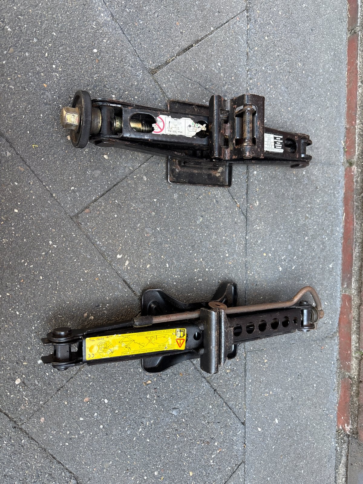 Auto krik - Schaarkrik voor voertuigonderhoud, Ophalen of Verzenden, Gebruikt, Manueel, Schaarkrik