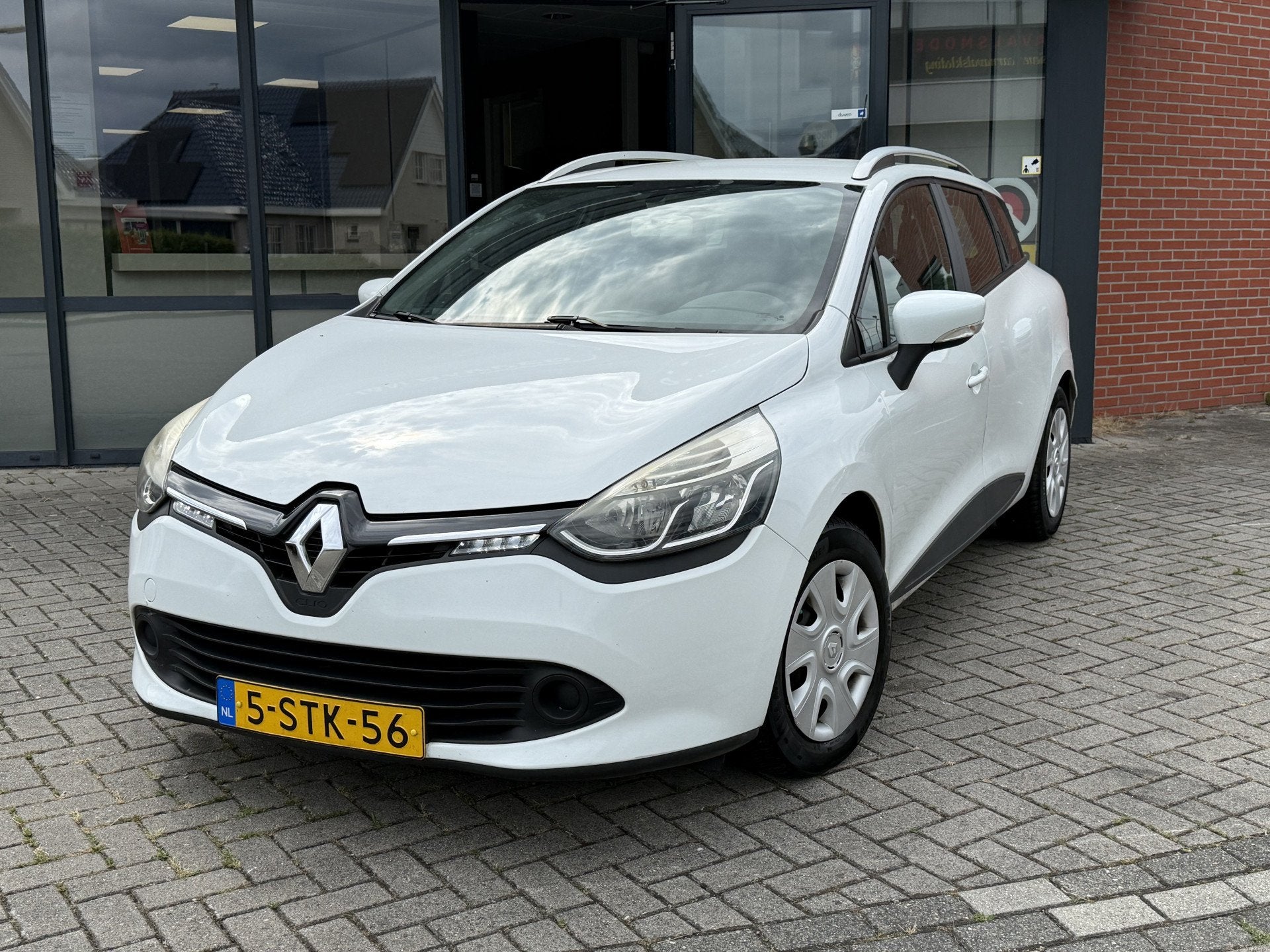 Renault Clio Estate 1.5 dCi ECO Expression  Navigatie, Voorwielaandrijving, Stof, Gebruikt, Zwart