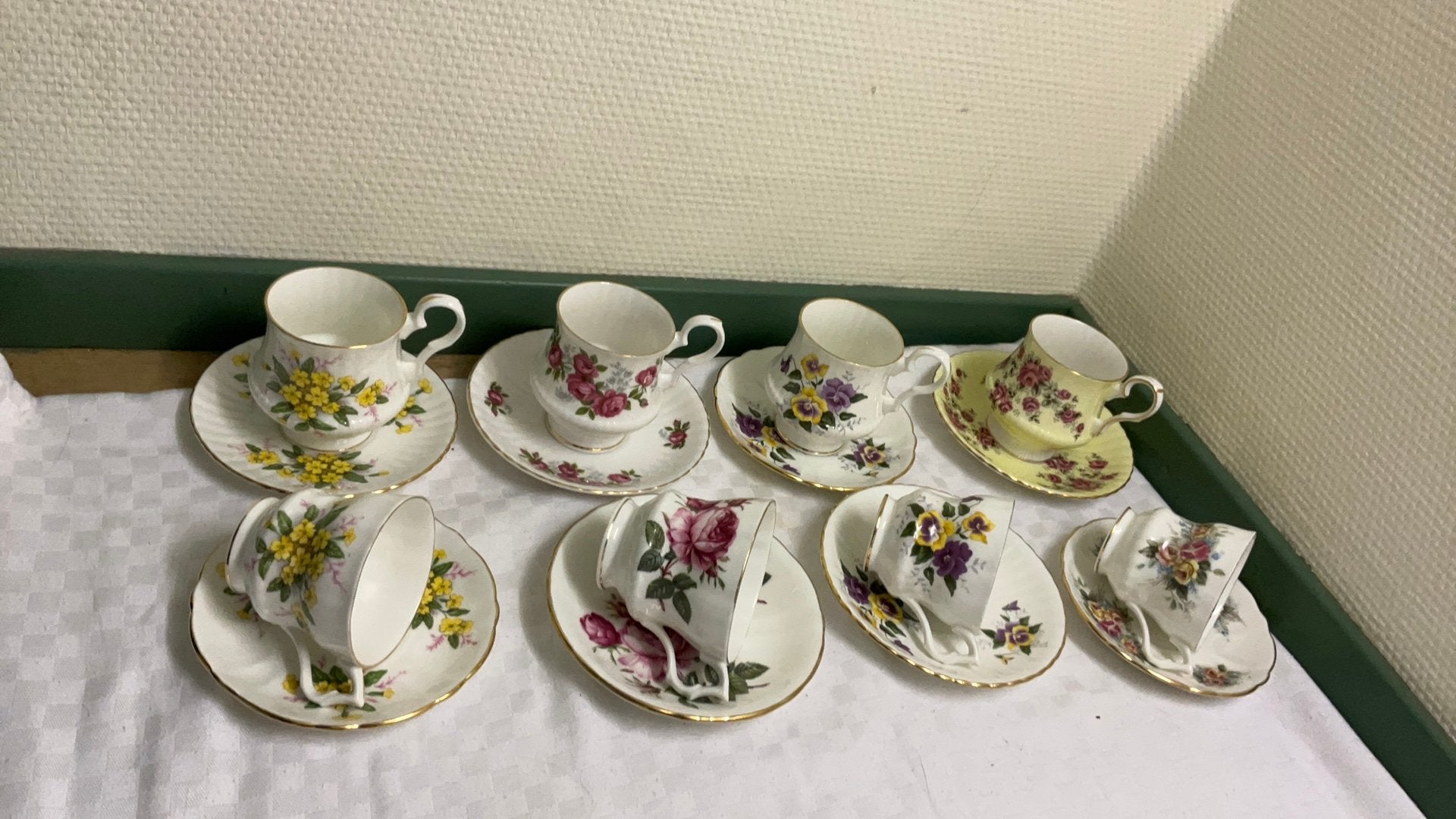 Royal windsor engelse kopjes, handgedecoreerd, vintage, Ophalen of Verzenden, Zo goed als nieuw, Porselein, Kop en/of schotel