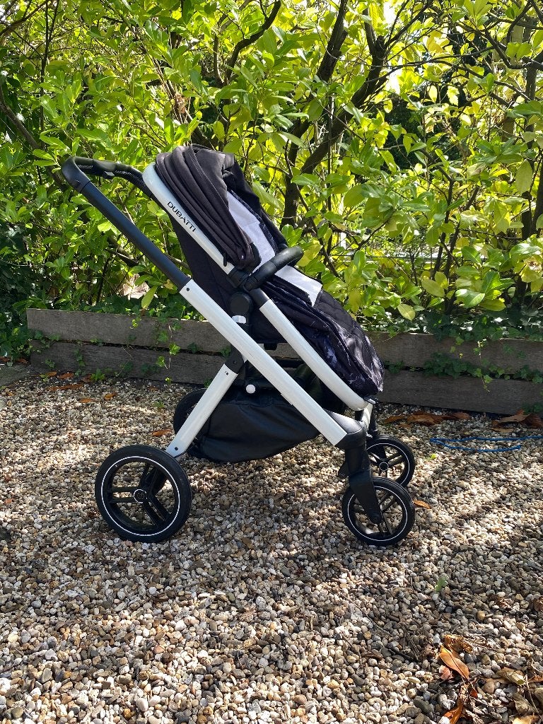 Kinderwagen Dubatti 2 antraciet met wit frame, Kinderen en Baby's, Kinderwagens en Combinaties, Gebruikt, Met reiswieg, Ophalen