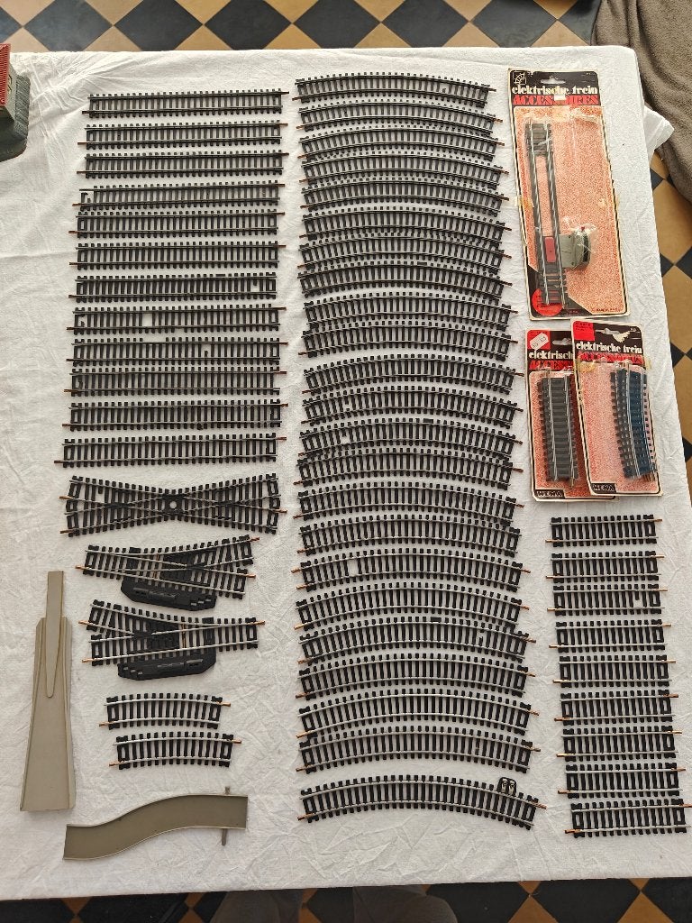 Partij Lima H0 rails en wissels – Modelspoor 1:87, Hobby en Vrije tijd, Modeltreinen | H0, Gebruikt, Gelijkstroom, Rails, Ophalen of Verzenden
