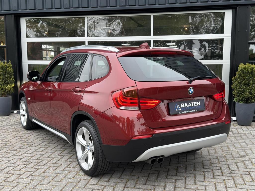 BMW X1 25i xDrive Executive 218pk |1e eig|6 cilinder N52|har, Auto's, Stof, Parkeersensor, 1675 kg, 2000 kg
