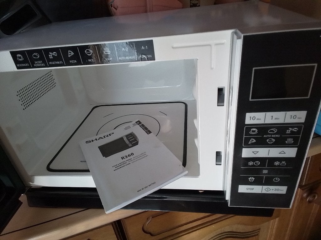 Sharp R360 Magnetron 25 Liter, Witgoed en Apparatuur, Ophalen, Magnetron, Zo goed als nieuw, 45 tot 60 cm