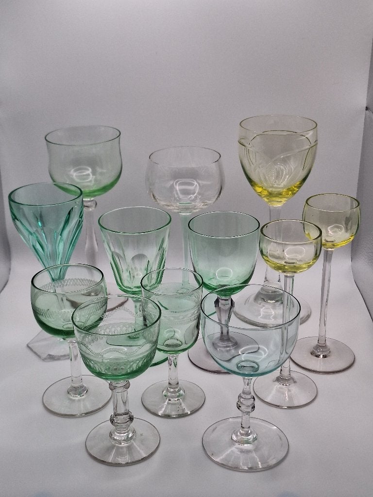Antieke Glazen Uranium (Annagroen UV 395nm), Antiek en Kunst, Ophalen