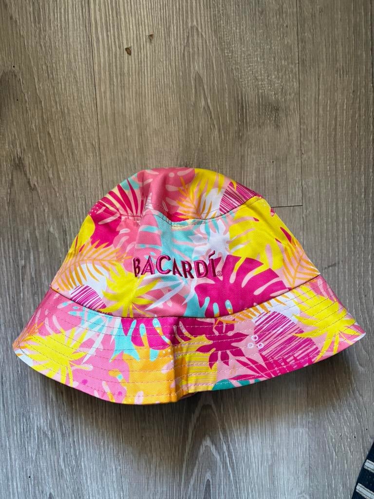 Bacardi bucket hat, Ophalen of Verzenden, Zo goed als nieuw