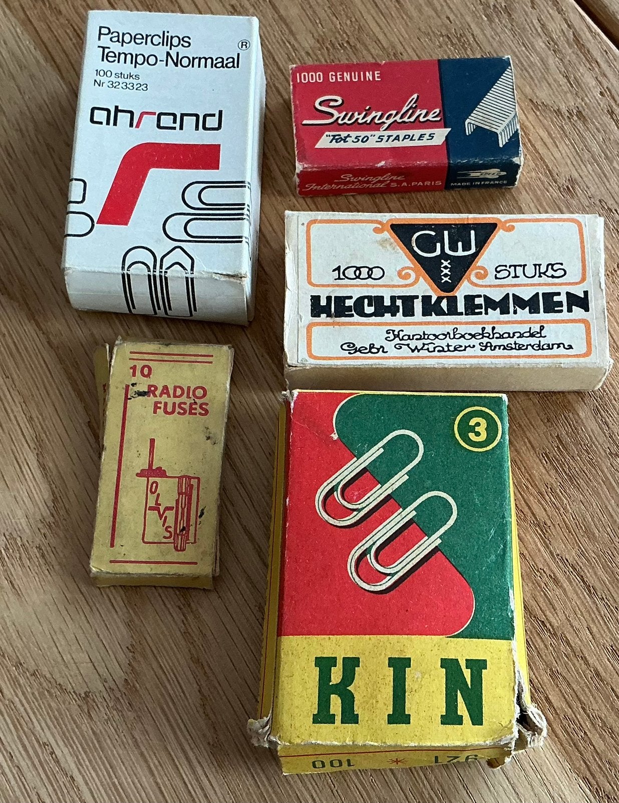 Aantal oude doosjes met inhoud, Ophalen of Verzenden