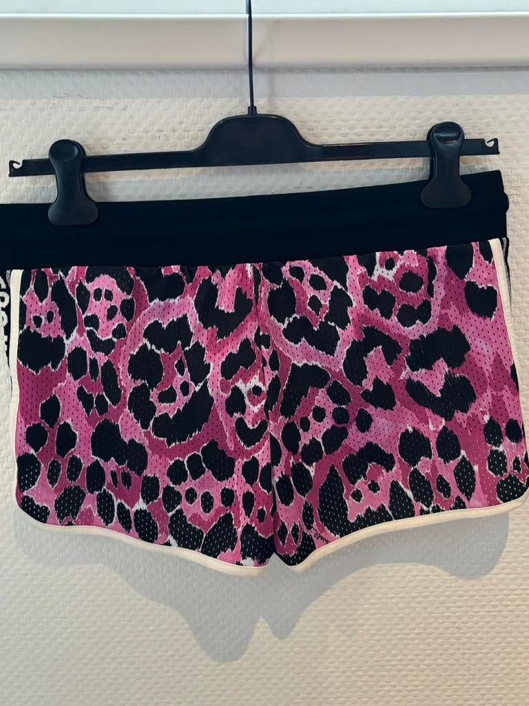 Just cavalli korte broek met aparte zijkant maat it 42, Kleding | Dames, Broeken en Pantalons, Maat 38/40 (M), Kort, Ophalen of Verzenden