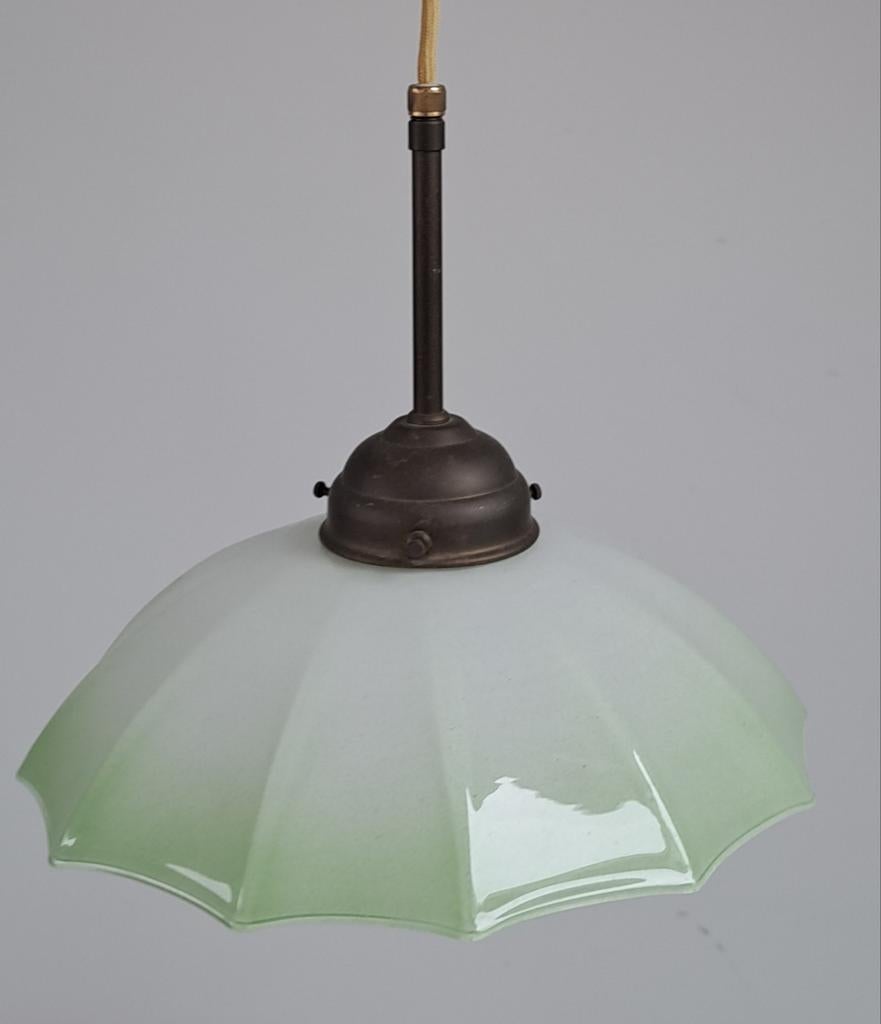 Franse antieke lamp met groene kap, Antiek en Kunst, Antiek | Lampen, Ophalen of Verzenden