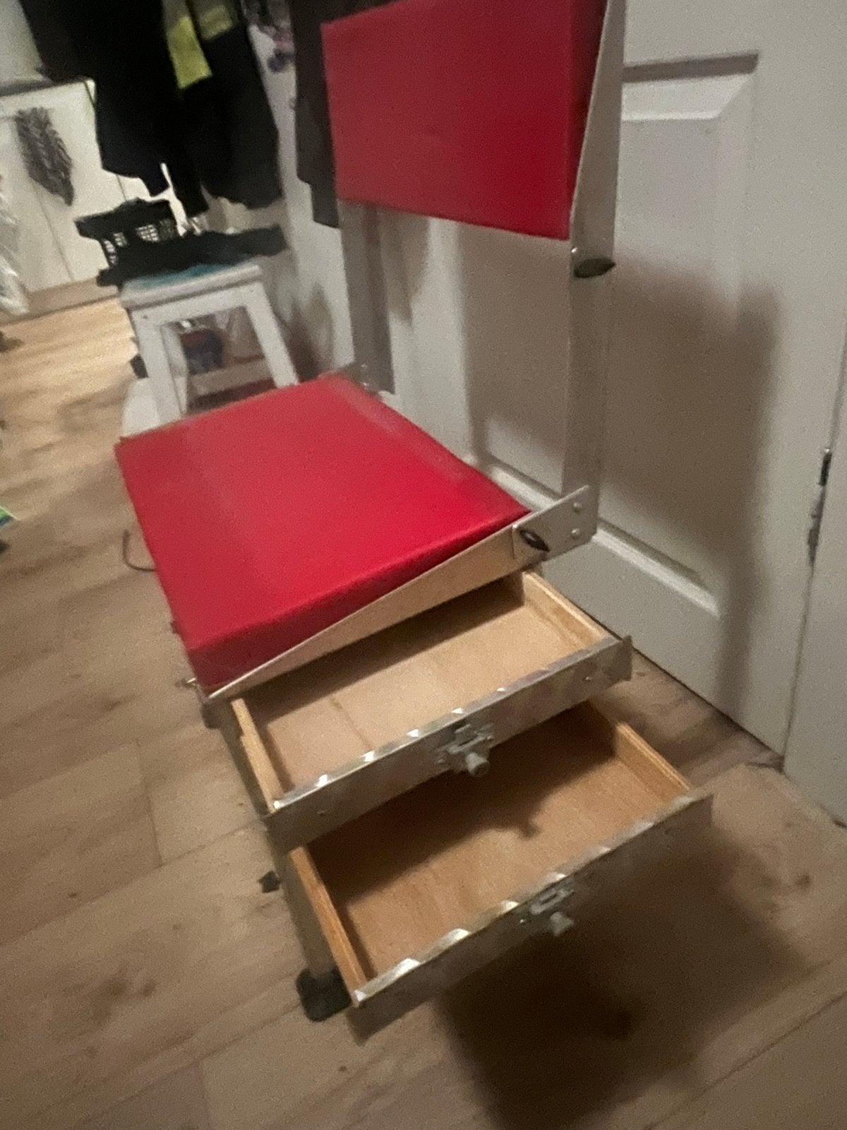 Viskoffer met zitje en opbergruimte, Ophalen, Gebruikt, Koffer of Tas