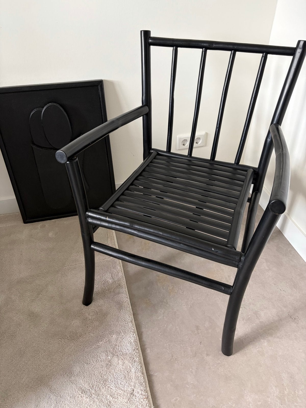 Zwarte bamboe stoel met armleuningen, Huis en Inrichting, Stoelen, Ophalen, Gebruikt, Zwart, Riet of Rotan