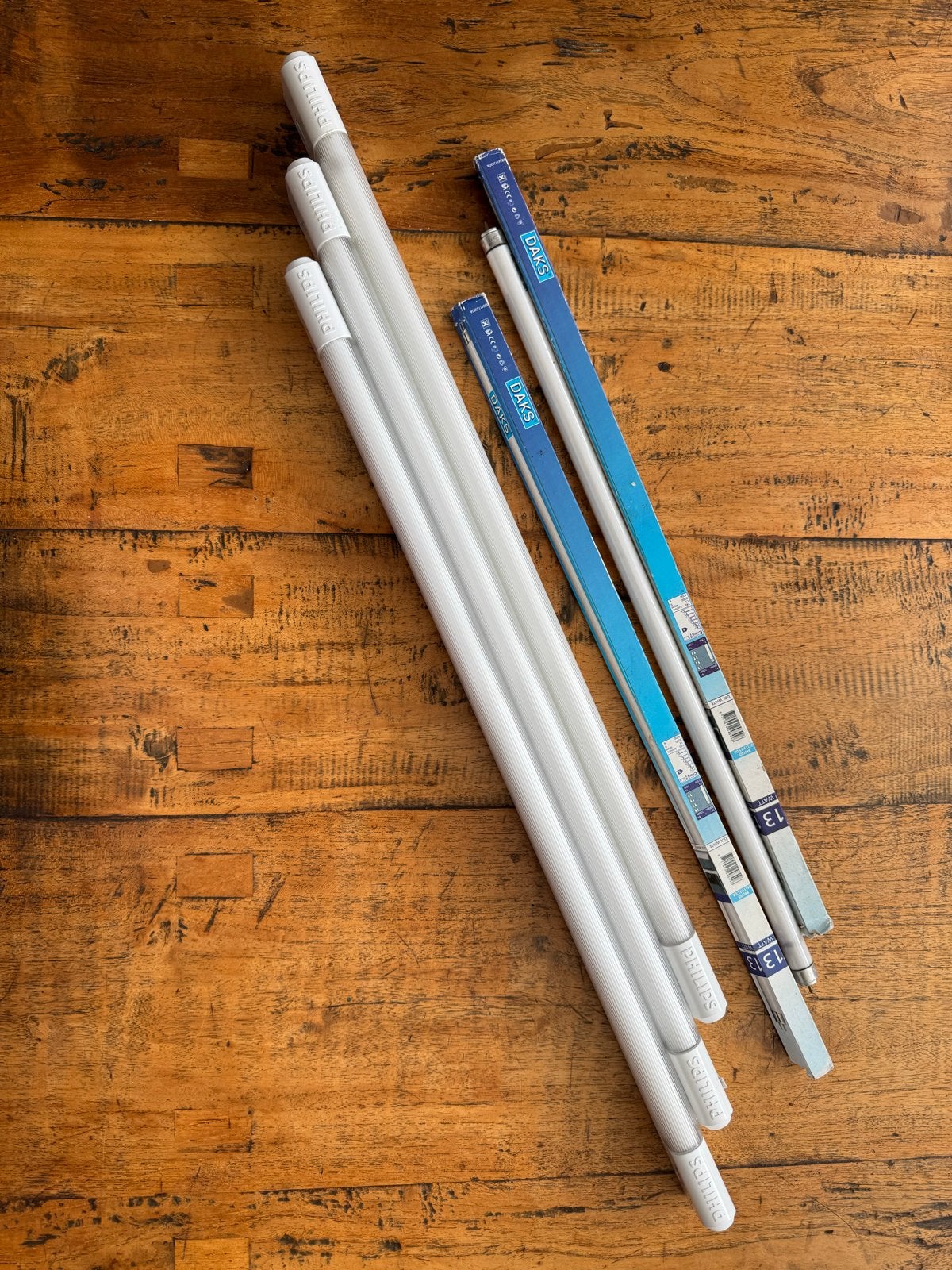 3 Philips TL armaturen met 3 reserve buisjes (62,5 cm), Wit, Gebruikt, Kunststof, G13 (TL)