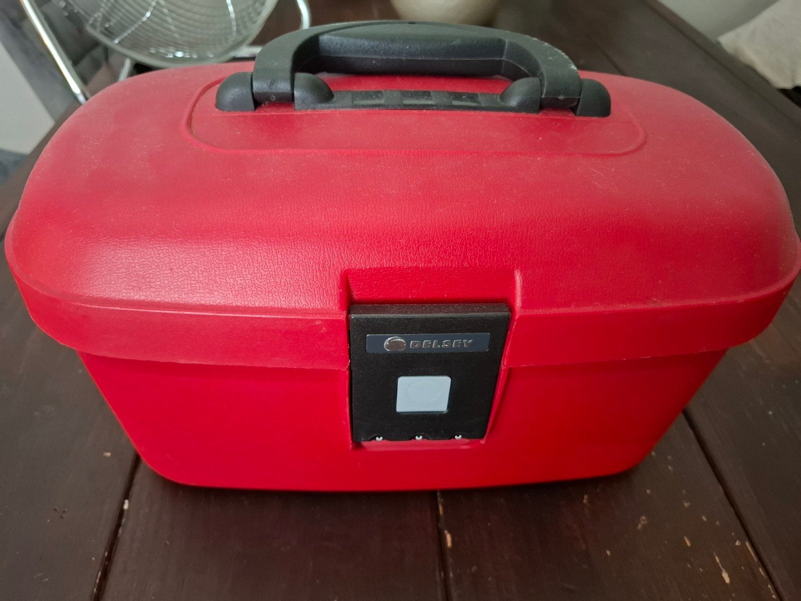 Delsey Beautycase Rood - Hardcase met Spiegeltjes, Sieraden, Tassen en Uiterlijk, Beautycases, Ophalen, Gebruikt, Met spiegeltje(s)