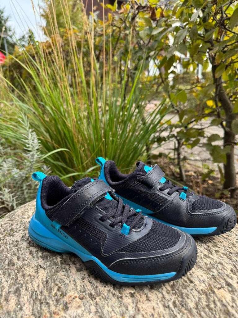 Zwarte-blauwe kinder tennisschoenen - maat 33 (Artengo), Gebruikt, L00, Schoenen, Ophalen