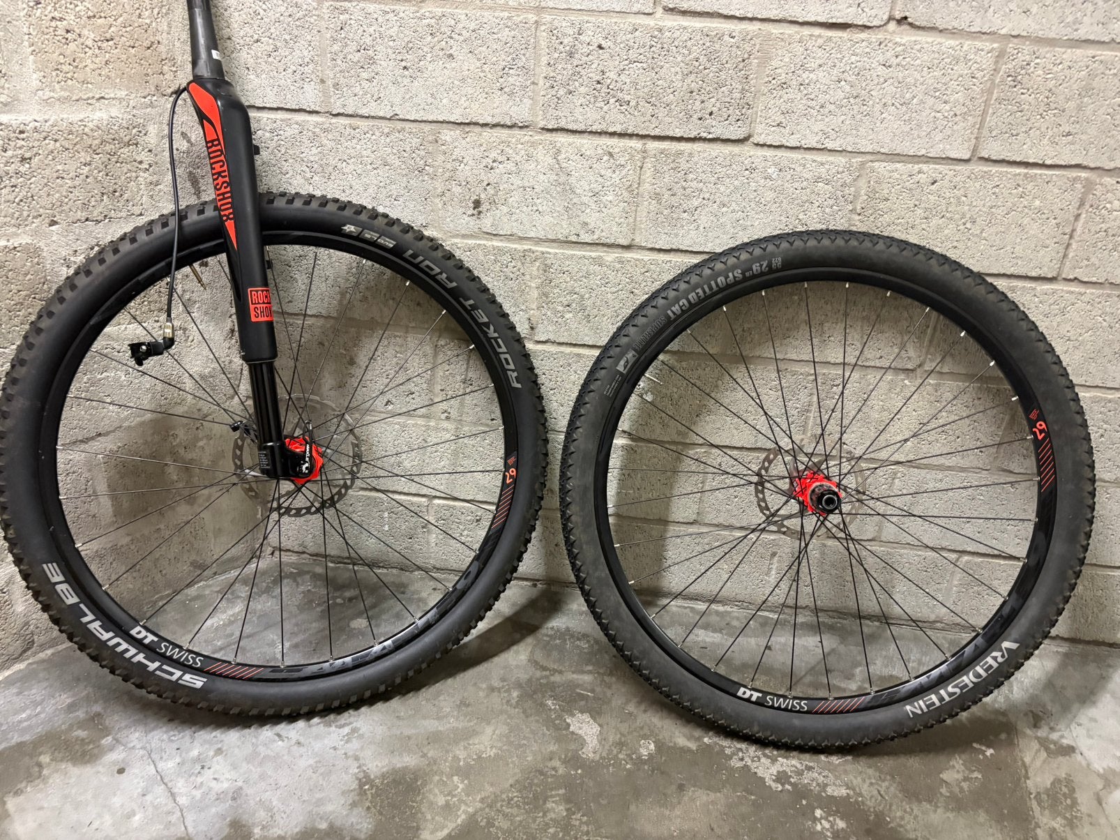 DT Swiss  Wielen en Rockshox RS1 voorvork 29, Fietsen en Brommers, Fietsonderdelen, Ophalen of Verzenden, Zo goed als nieuw, Stuur