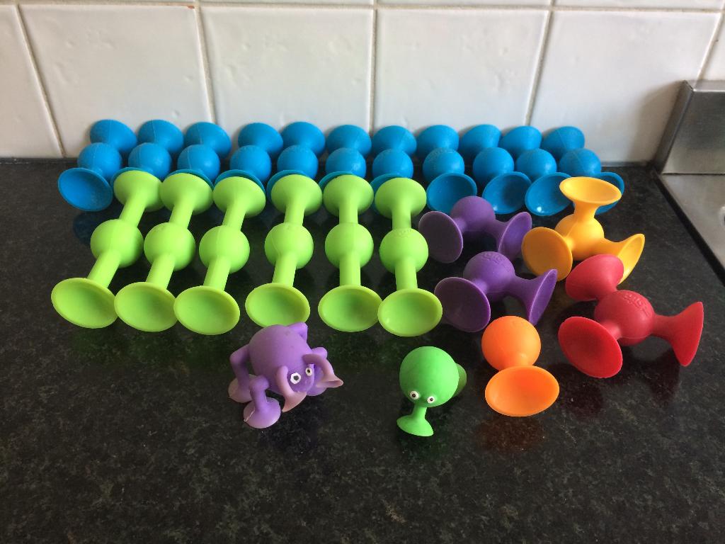 Fat brain toys 22 squiz zuignap bouwstenen - in goede staat, Kinderen en Baby's, Ophalen of Verzenden, Zo goed als nieuw, Overige merken