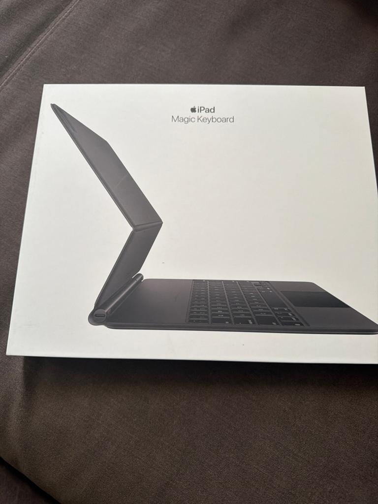 Apple Magic Keyboard voor iPad Pro 12.9 - Zo goed als nieuw, Computers en Software, Apple iPads, Zwart, Om om, 12 inch, Ophalen of Verzenden