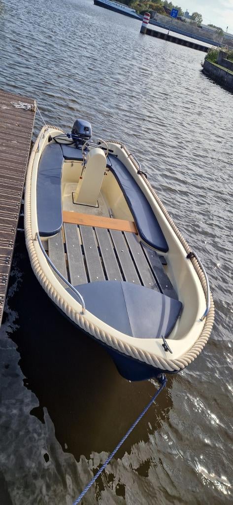 Te koop sloep/boot 430 met 8pk elektrische start, Watersport en Boten, Sloepen, Ophalen of Verzenden, Zo goed als nieuw, Kussenset