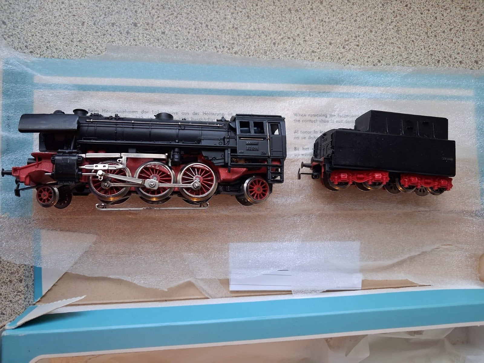 Mooie Marklin HO Locomotief met tender en doos, Hobby en Vrije tijd, Gebruikt, Locomotief, Ophalen of Verzenden, Analoog