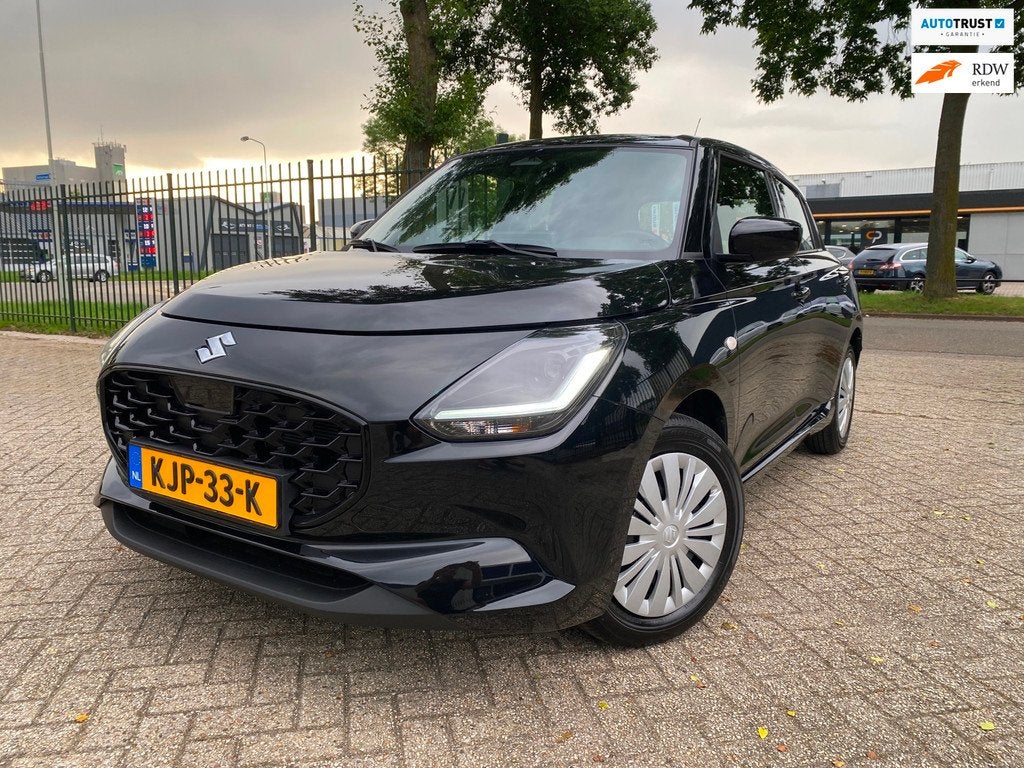 Suzuki SWIFT 1.2 Select Smart Hybrid Camera Stoelverw Cruise, Voorwielaandrijving, 83 pk, Stof, Gebruikt