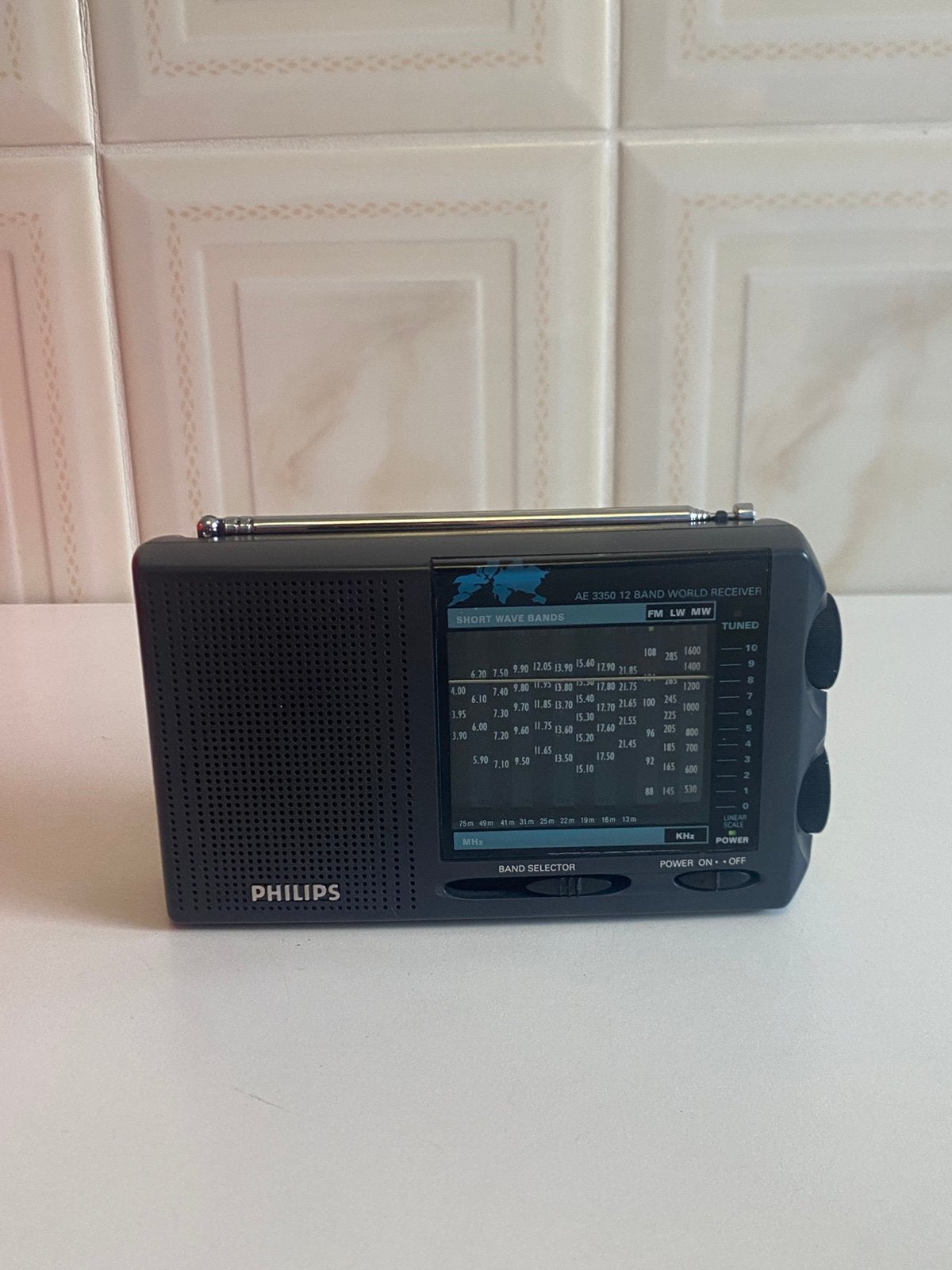 Philips AE 3350 12 Band World receiver, Ophalen of Verzenden, Zo goed als nieuw, Wereldontvanger