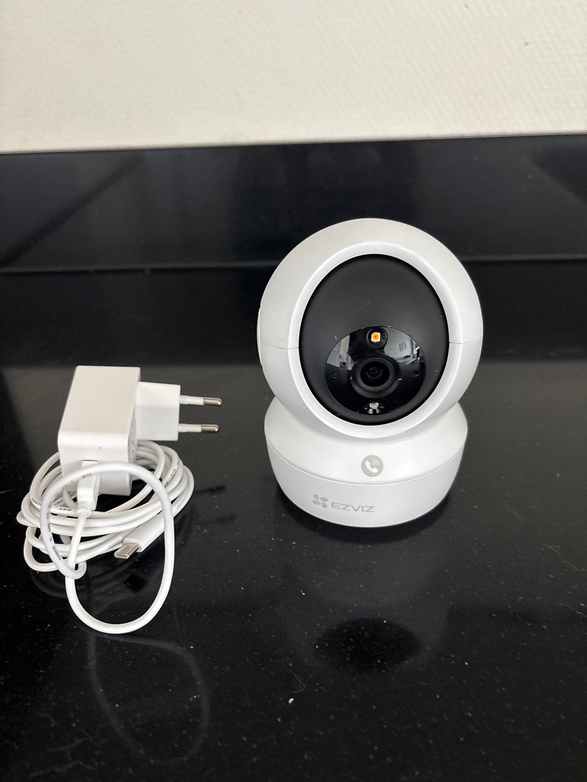 EZVIZ Draaibare Beveiligingscamera, Ophalen, Zo goed als nieuw, Binnencamera