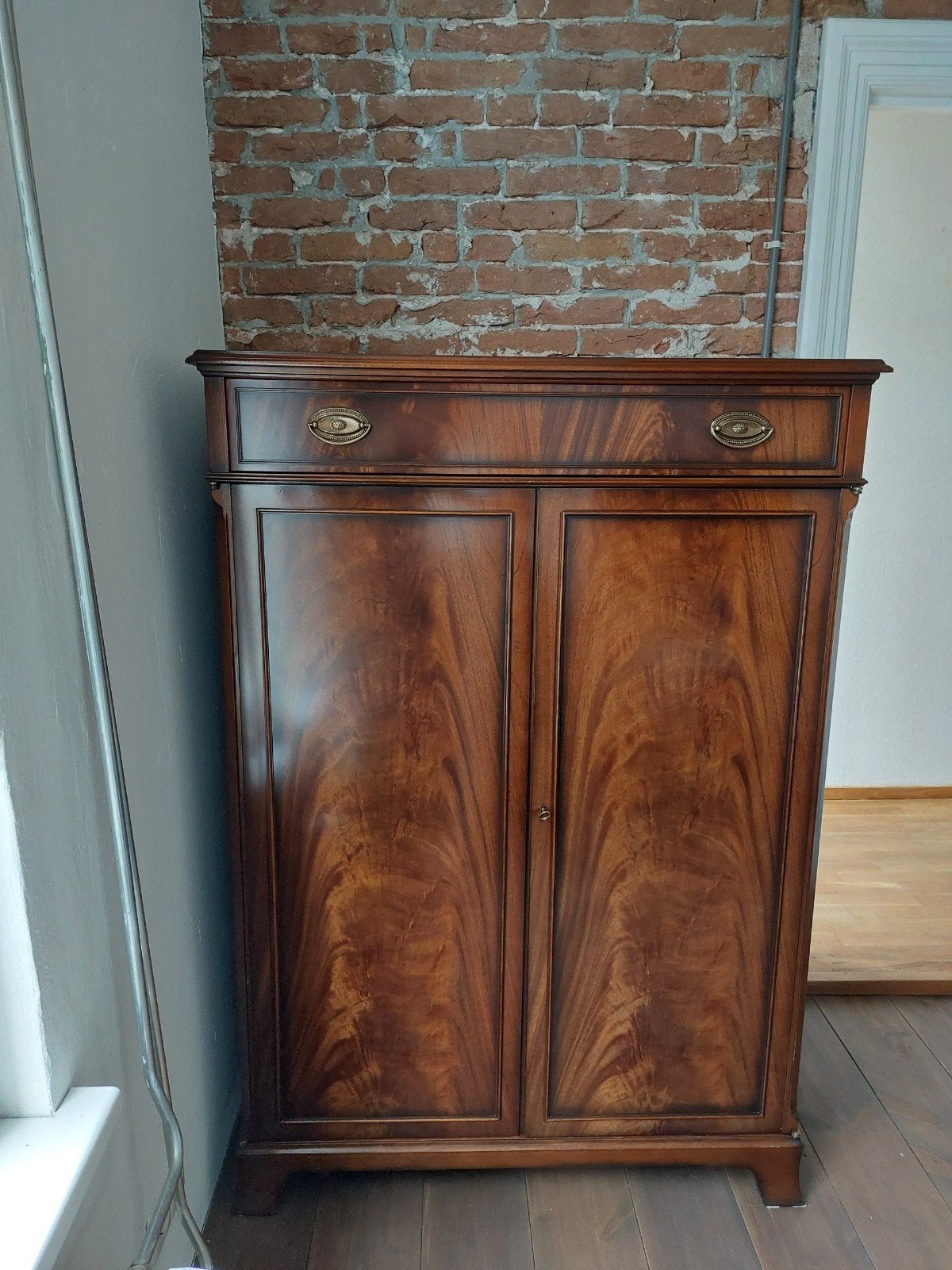 Vintage Mahonie Houten Kast, Ophalen