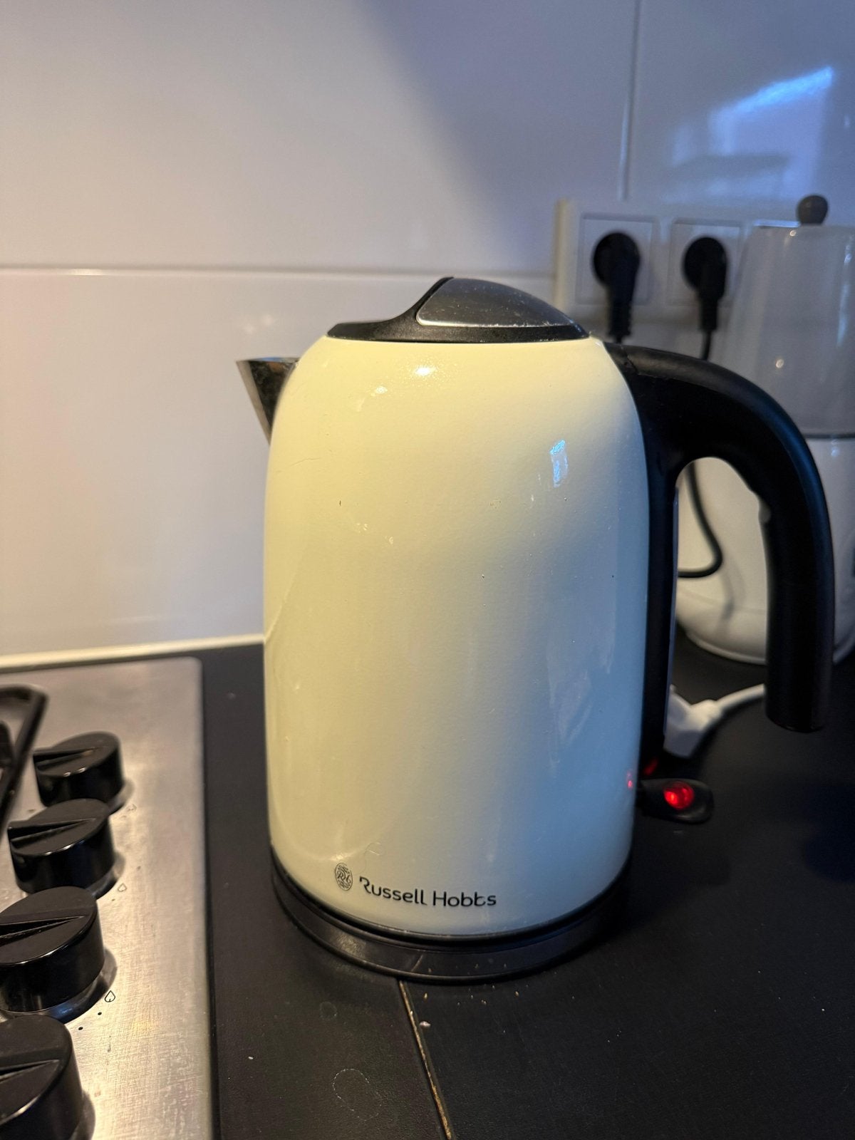 Russell Hobbs waterkoker - Zo goed als nieuw, Witgoed en Apparatuur, Waterkokers, 1 tot 2 liter, Ophalen, Zo goed als nieuw, Draadloos