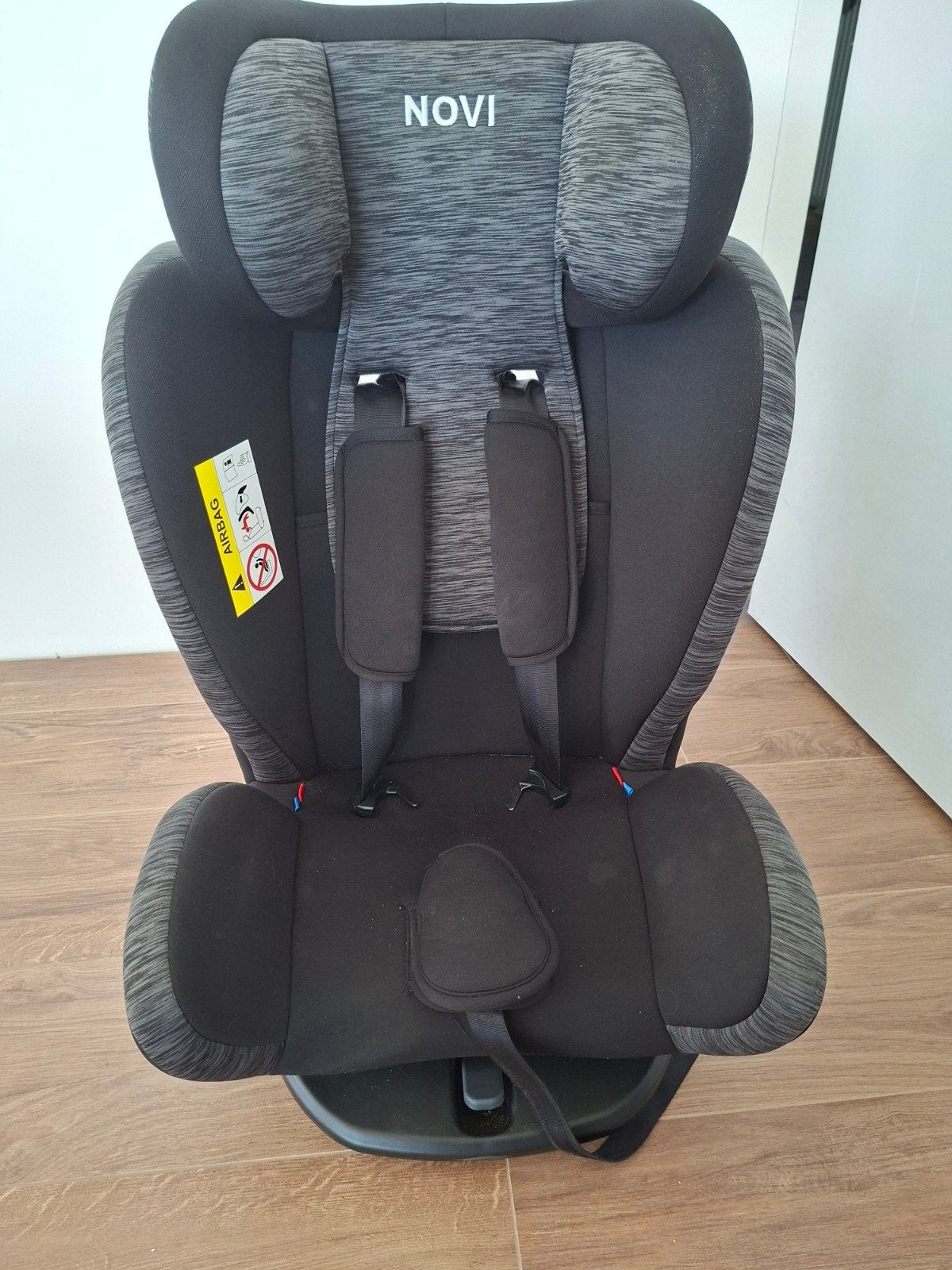 Novi autostoeltje,  goede staat, met isofix, Autogordel, 15 t/m 36 kg, Zo goed als nieuw, Ophalen