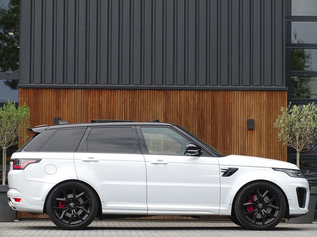 Land Rover Range Rover Sport SVR 5.0 V8 SC 576PK / LED / ful, Gebruikt, Met garantie (alle), 3000 kg, Wit