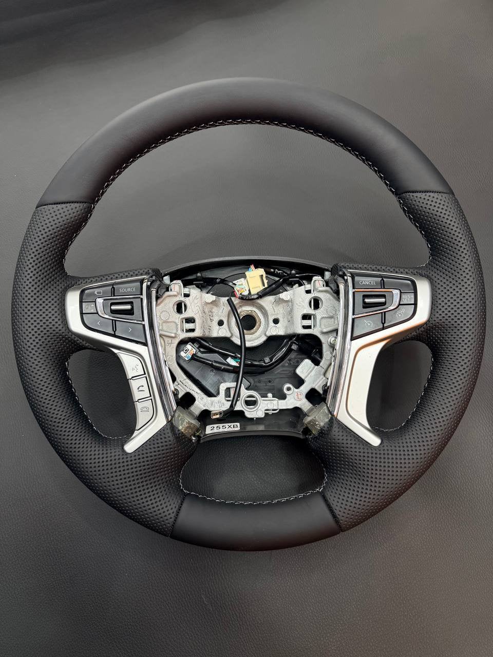 Stuurwiel Stuur Mitsubishi Outlander NIEUW LEER, Nieuw, Ophalen of Verzenden, Mitsubishi
