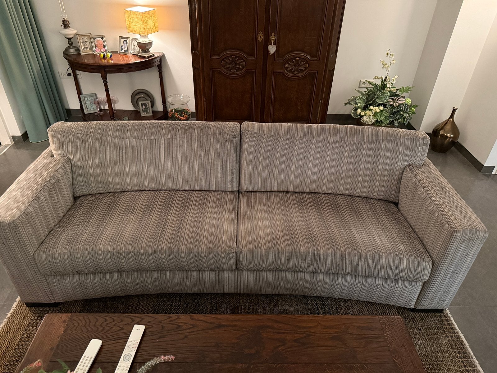Bank with size 232x91 cm, good looking, Driepersoons, 75 tot 100 cm, Ophalen of Verzenden, Zo goed als nieuw