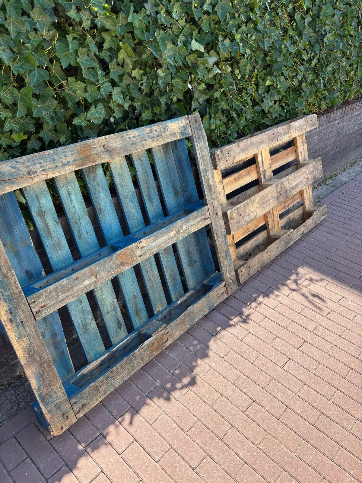 Twee gebruikte houten pallets, ideaal voor decoratie, Ophalen, Gebruikt