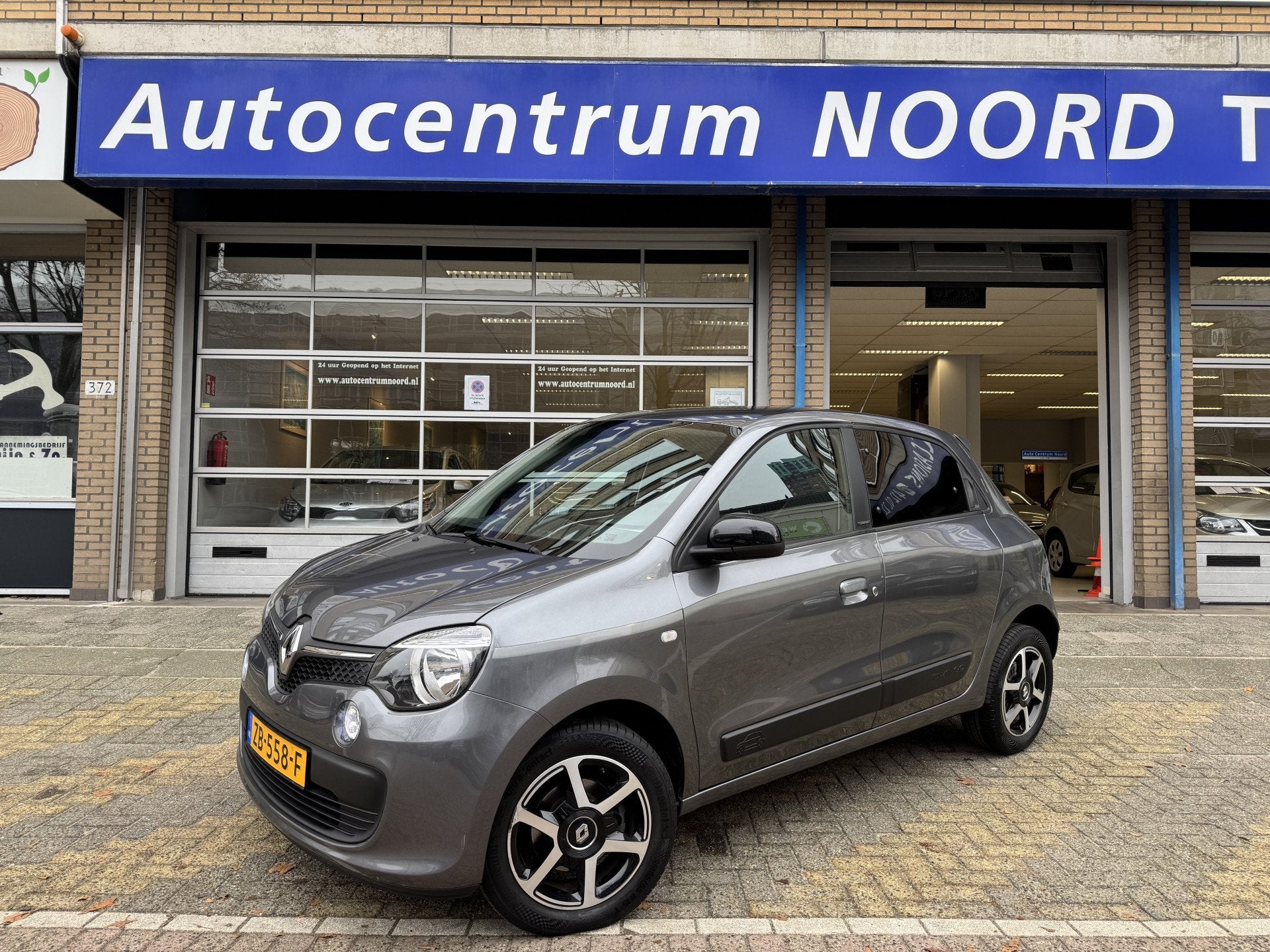 Renault Twingo 1.0 SCe Limited 86945KM! NAP | Airco | Parkee, Auto's, 21 km/l, Dealer onderhouden, Gebruikt, 4 stoelen