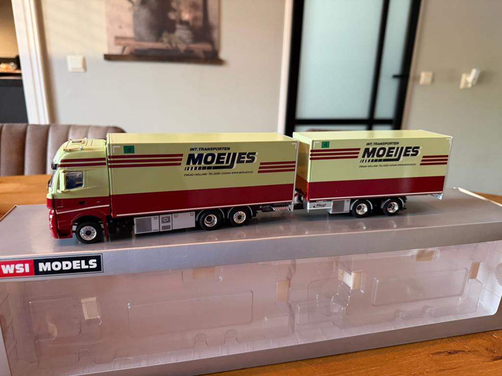 Wsi MB Actros Giga Space Moeijes Zwaag, Ophalen of Verzenden, Zo goed als nieuw, Bus of Vrachtwagen, Wsi