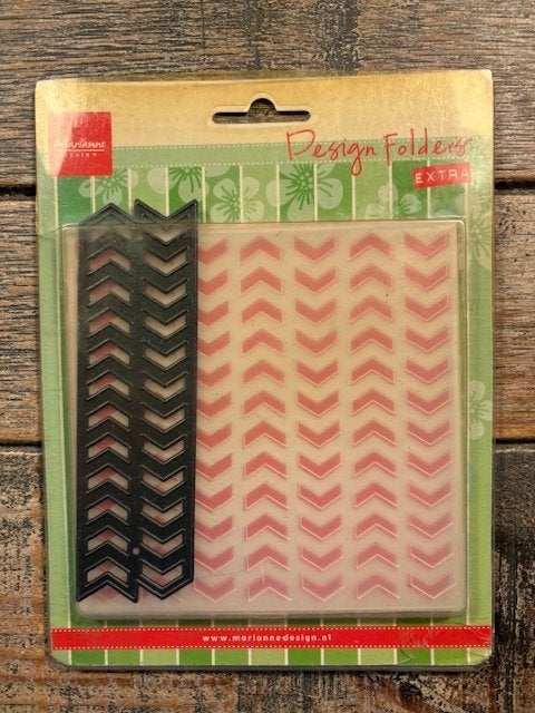 Marianne design Folders. -DF3407 extra tire track., Ophalen of Verzenden, Gebruikt, Overige thema's, Pons of Mal