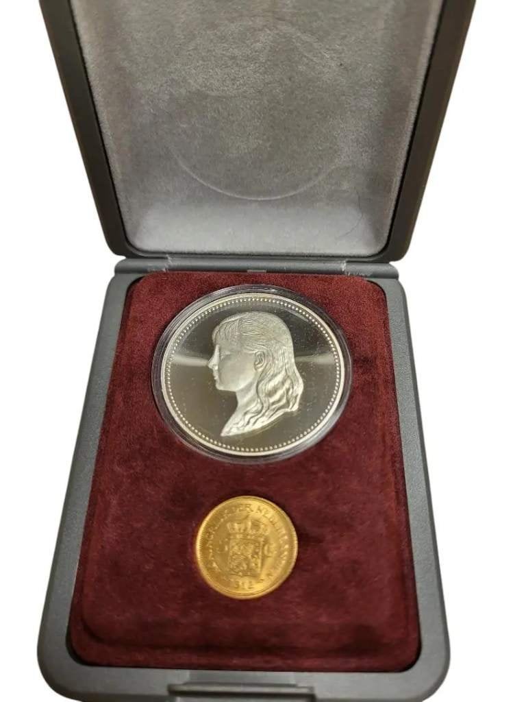 Nederland gouden vijfje 1912 Wilhelmina inclusief doosje, Postzegels en Munten, Edelmetalen en Baren, Ophalen of Verzenden, Goud