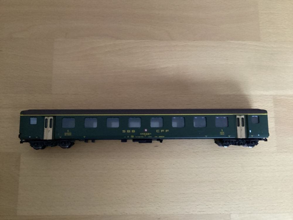 Roco 51338.B: tweede-klasrijtuig EWII van de SBB, Gelijkstroom, Wagon, Ophalen of Verzenden, Zo goed als nieuw