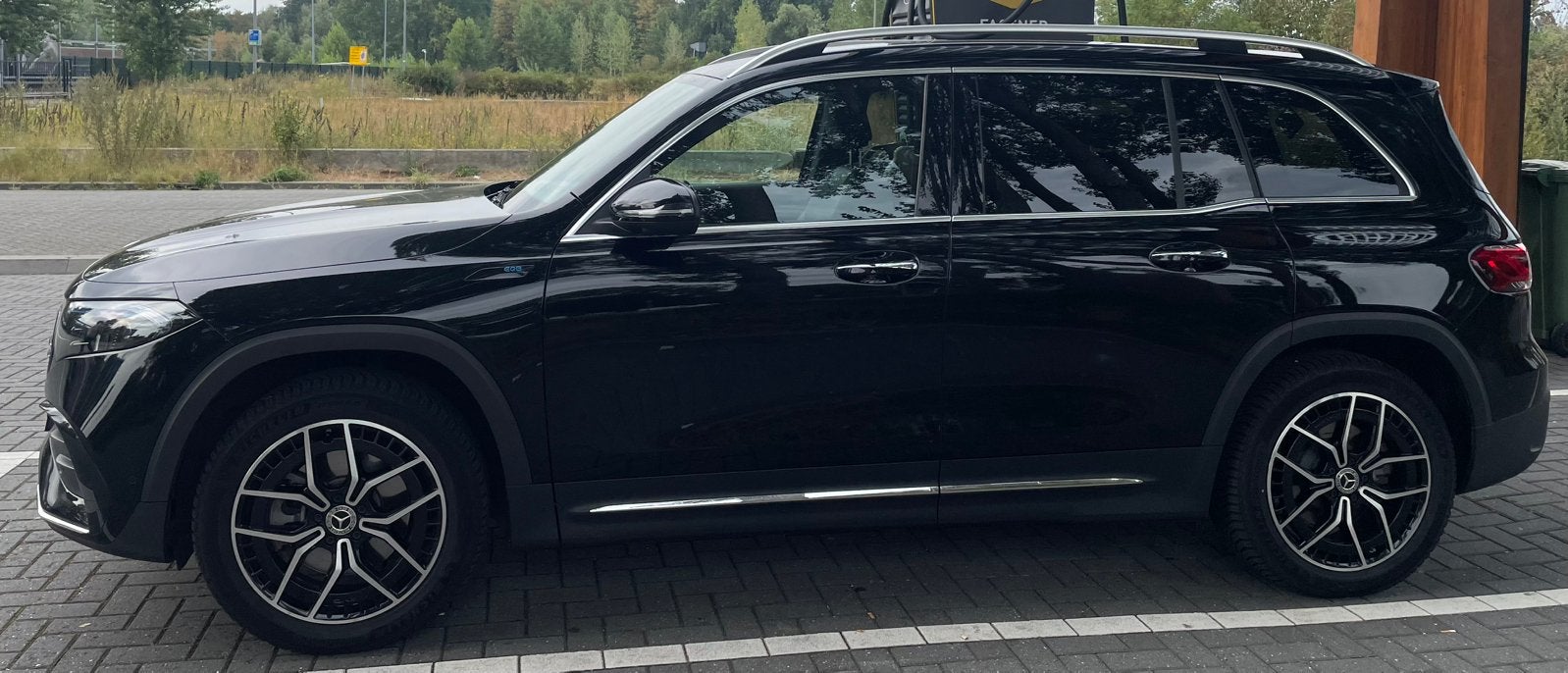 Lease overname (nog 22maanden) Mercedes-Benz EQB300 AMG, Auto's, EQB, Zwart, 360° camera, Elektrisch