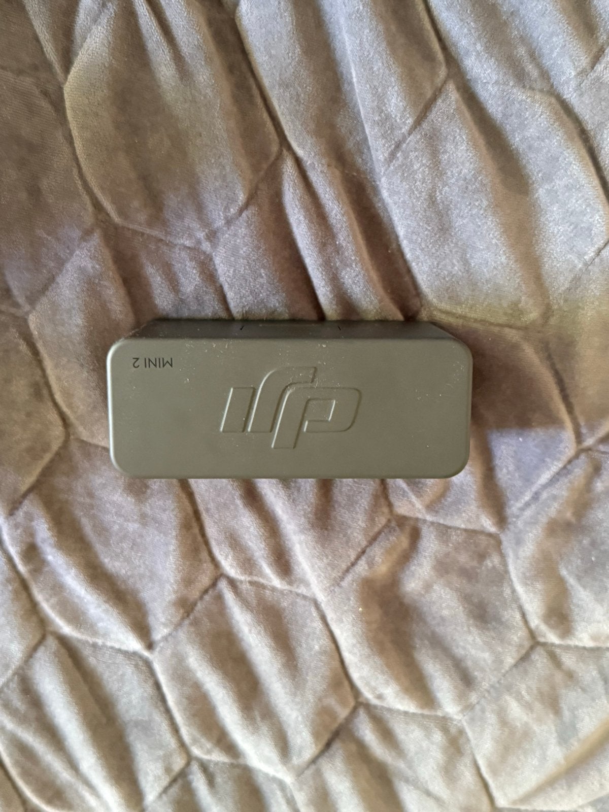 DJI Mic 2 mini Oplaadcase met 1 Microfoon (Zonder Ontvanger), Ophalen of Verzenden, Zo goed als nieuw, Audio