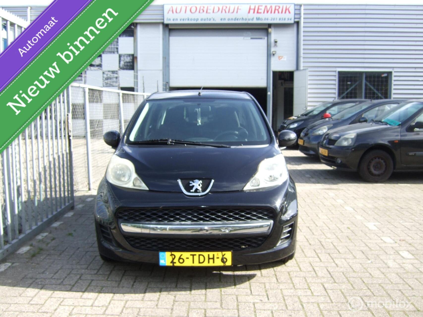 Peugeot 107 1.0-12V URBAN MOVE NAP, Auto's, Euro 5, Stof, Gebruikt, Zwart