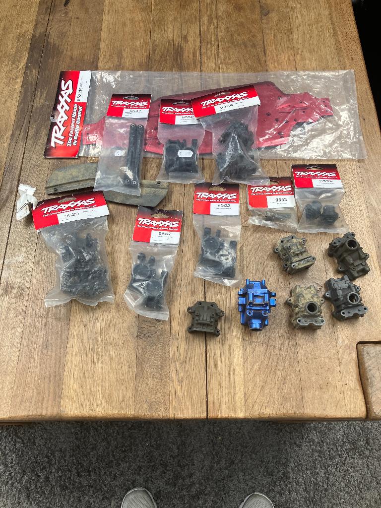 Diverse Traxxas Sledge onderdelen, Ophalen of Verzenden, Zo goed als nieuw, Onderdeel