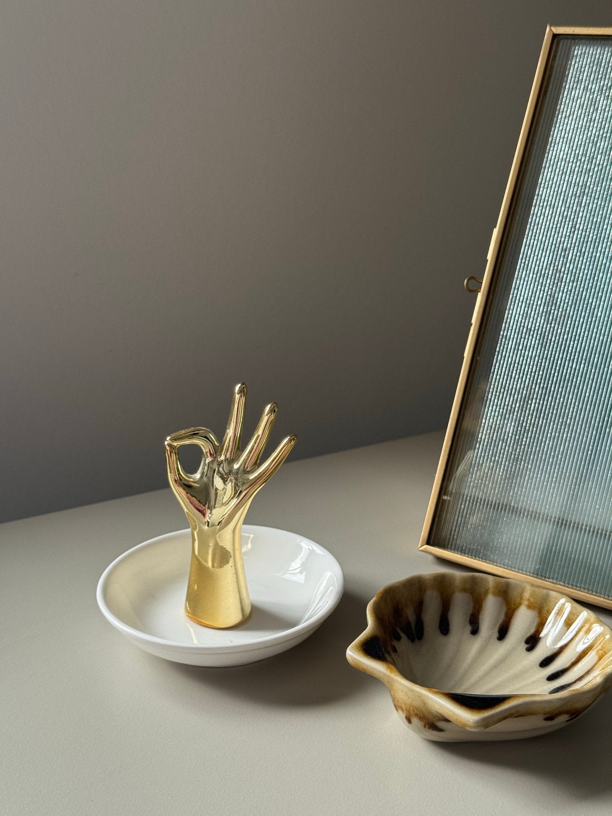 Gouden handje ringhouder, Ophalen of Verzenden, Zo goed als nieuw, Goud, Metaal