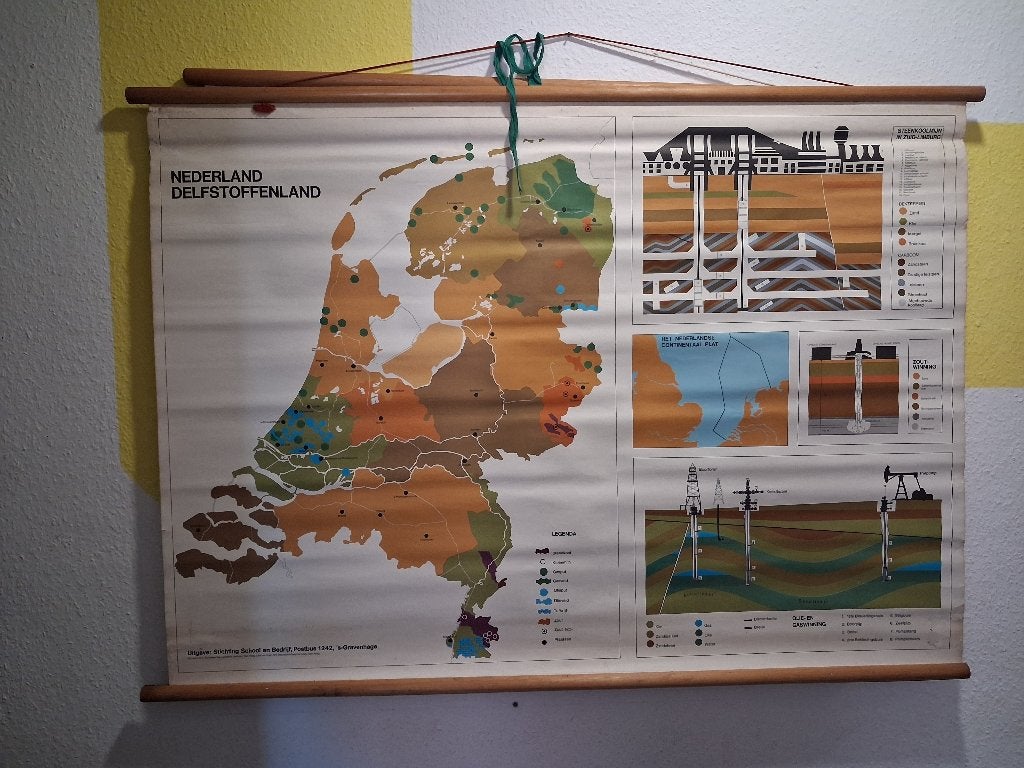 Wandkaart nederland delfstoffenland, Antiek en Kunst, Ophalen, Aardrijkskunde