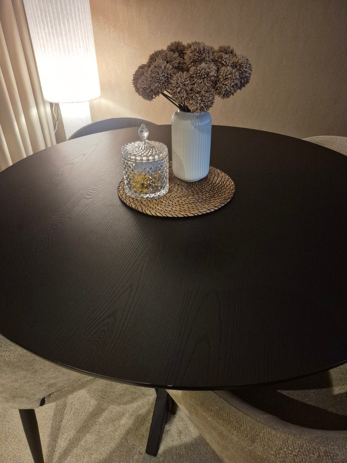Moderne ronde eettafel - Zwart hout, Overige houtsoorten, Rond, Ophalen of Verzenden, Zo goed als nieuw