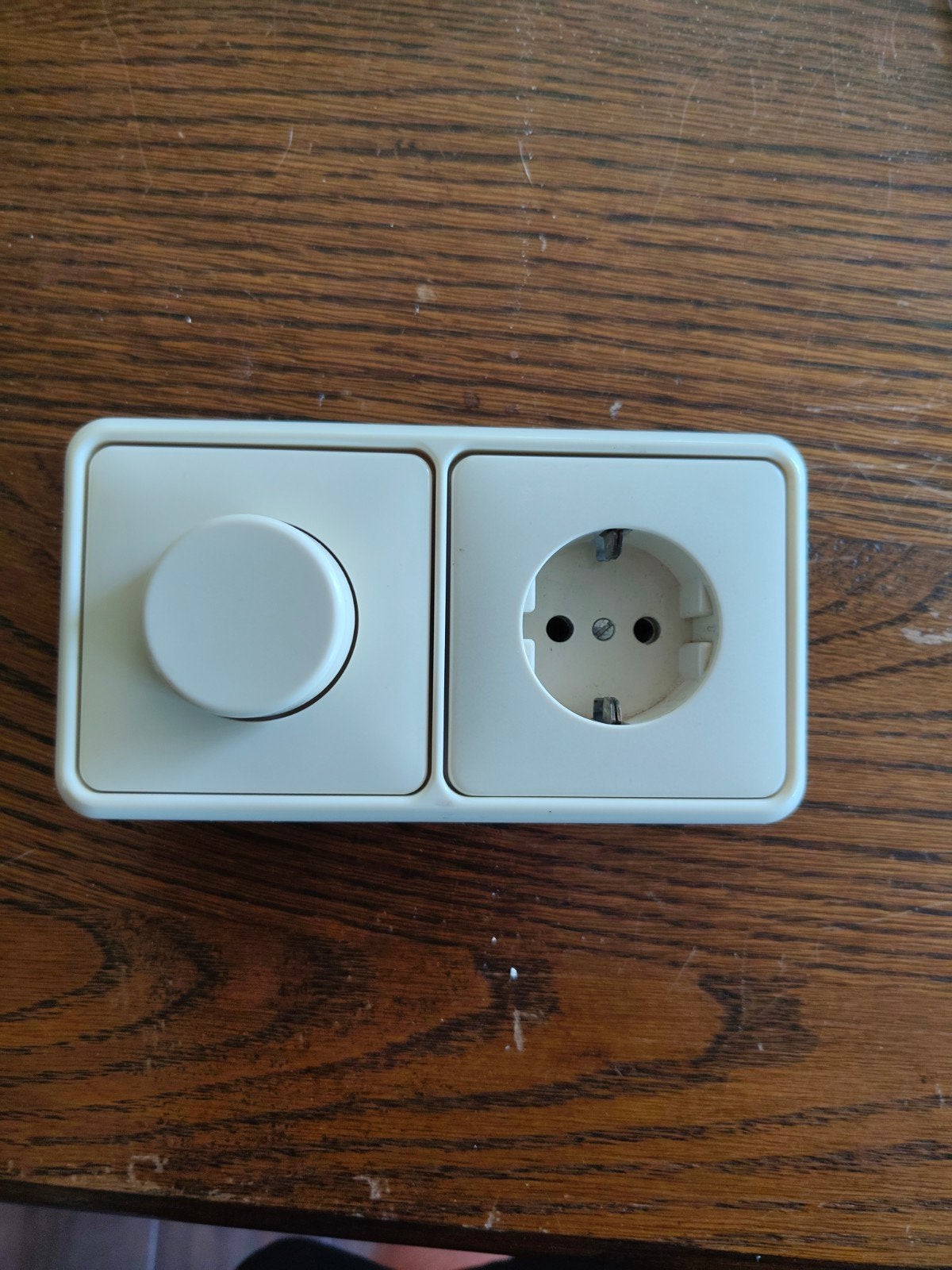 Dimmer en stopcontact combinatie, Ophalen, Stopcontact