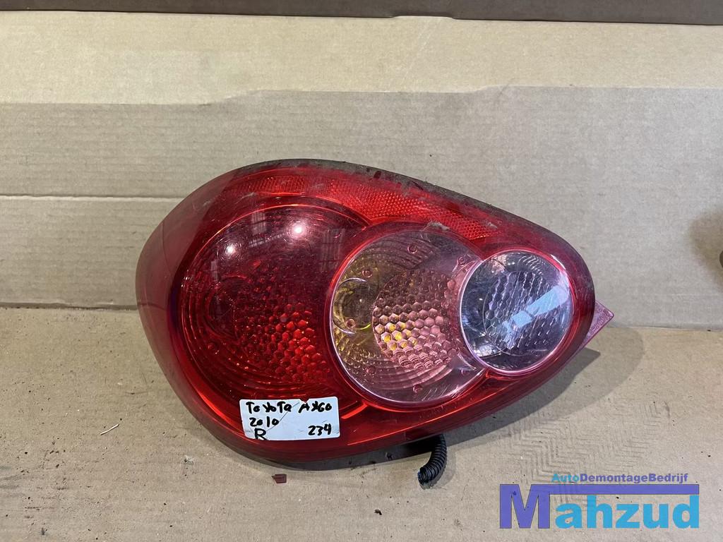 TOYOTA AYGO Rechts achterlicht right backlight 2005-2014, Info@toyota.co.jp, Gebruikt, Toyota Motor Corporation, Toyota