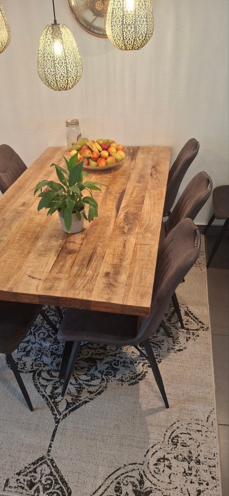 Robuuste eettafel met 6 stoelen - Zo goed als nieuw, Huis en Inrichting, Tafels | Eettafels, Overige houtsoorten, Modern, Industrieel