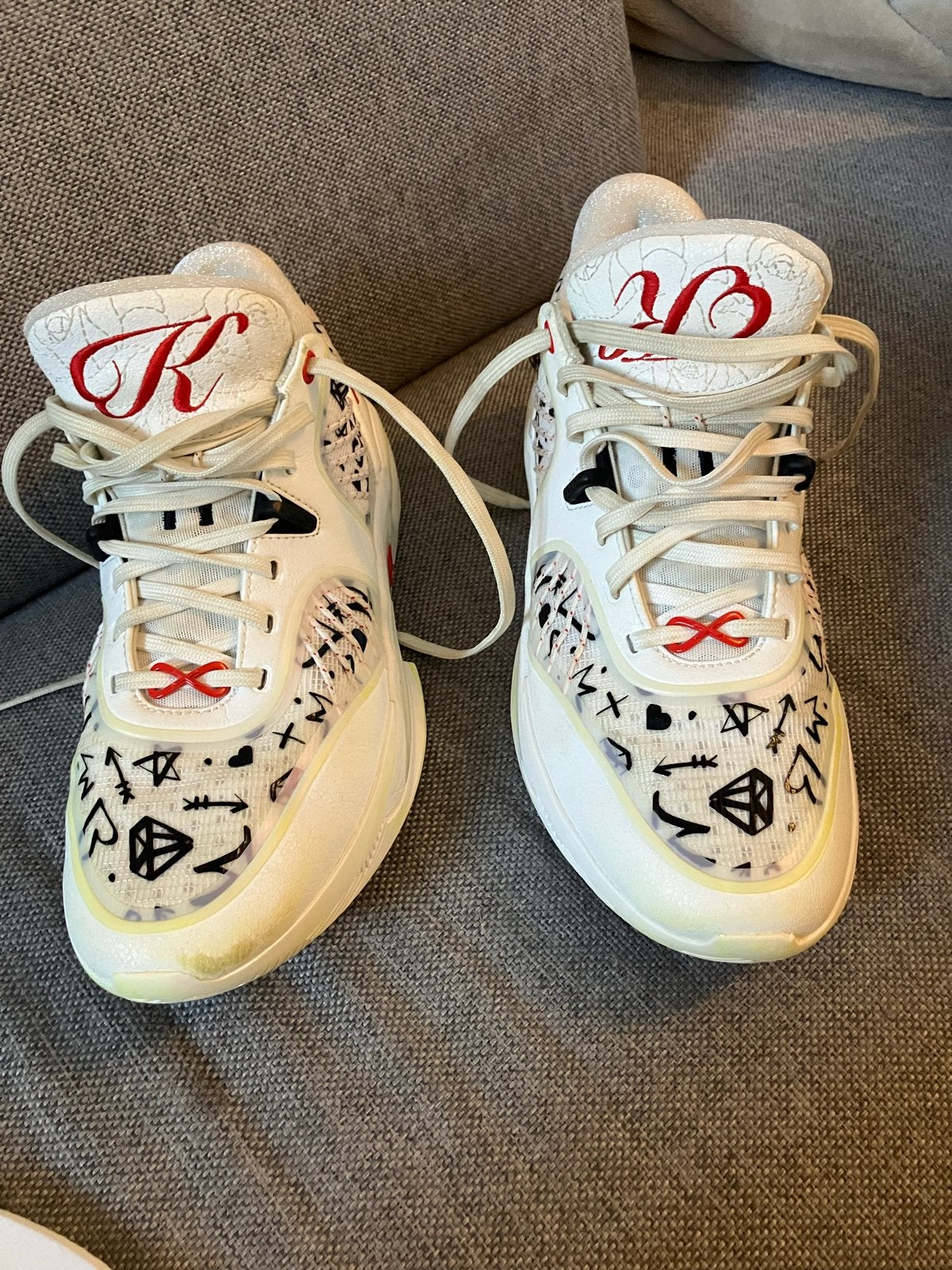 ANTA KT10 Valentine basketbalschoenen - Maat 39, Ophalen of Verzenden, Nieuw, Schoenen